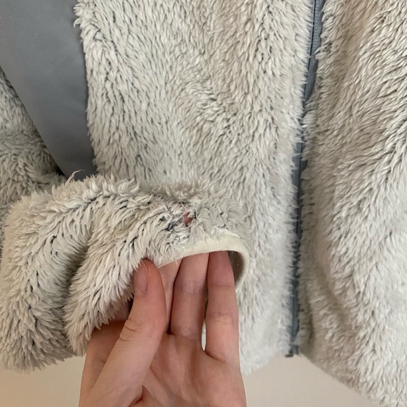 🔥LAST CHANCE Columbia white fluffy jacket - Picture 5 of 6